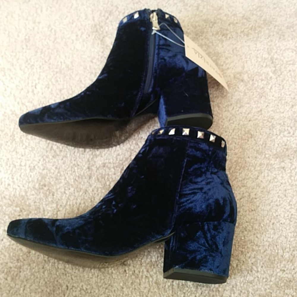Shoe - Picture 4 of 8